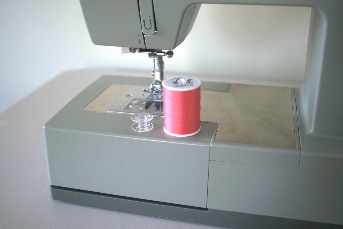 How to thread a sewing machine step by step